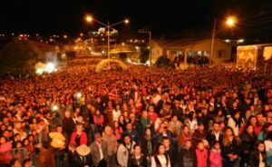 Leia mais sobre o artigo Correiapinteses fizeram a festa neste sábado com show de João de Neto e Frederico