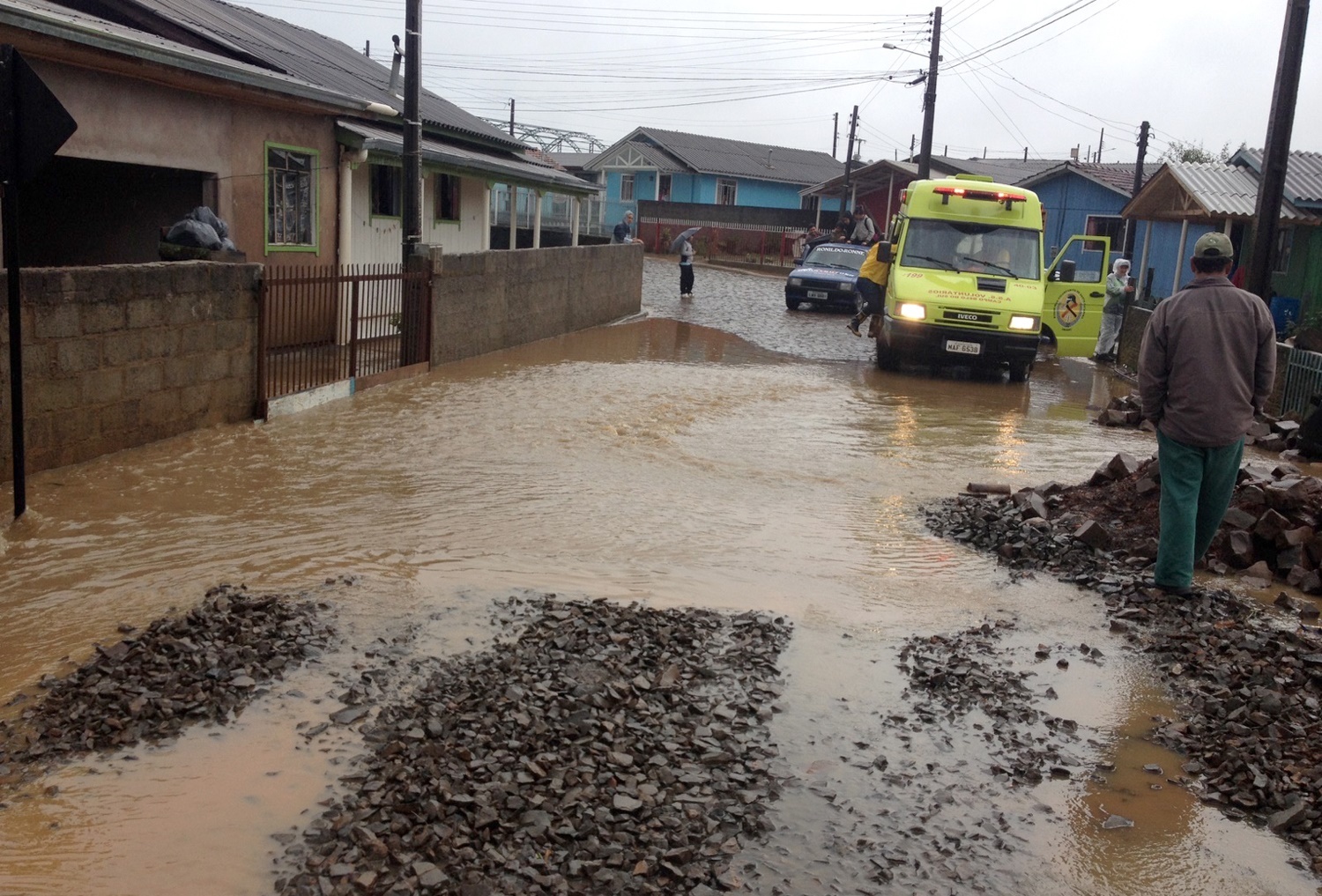 Leia mais sobre o artigo Chuva invadiu ruas e casas em Campo Belo do Sul