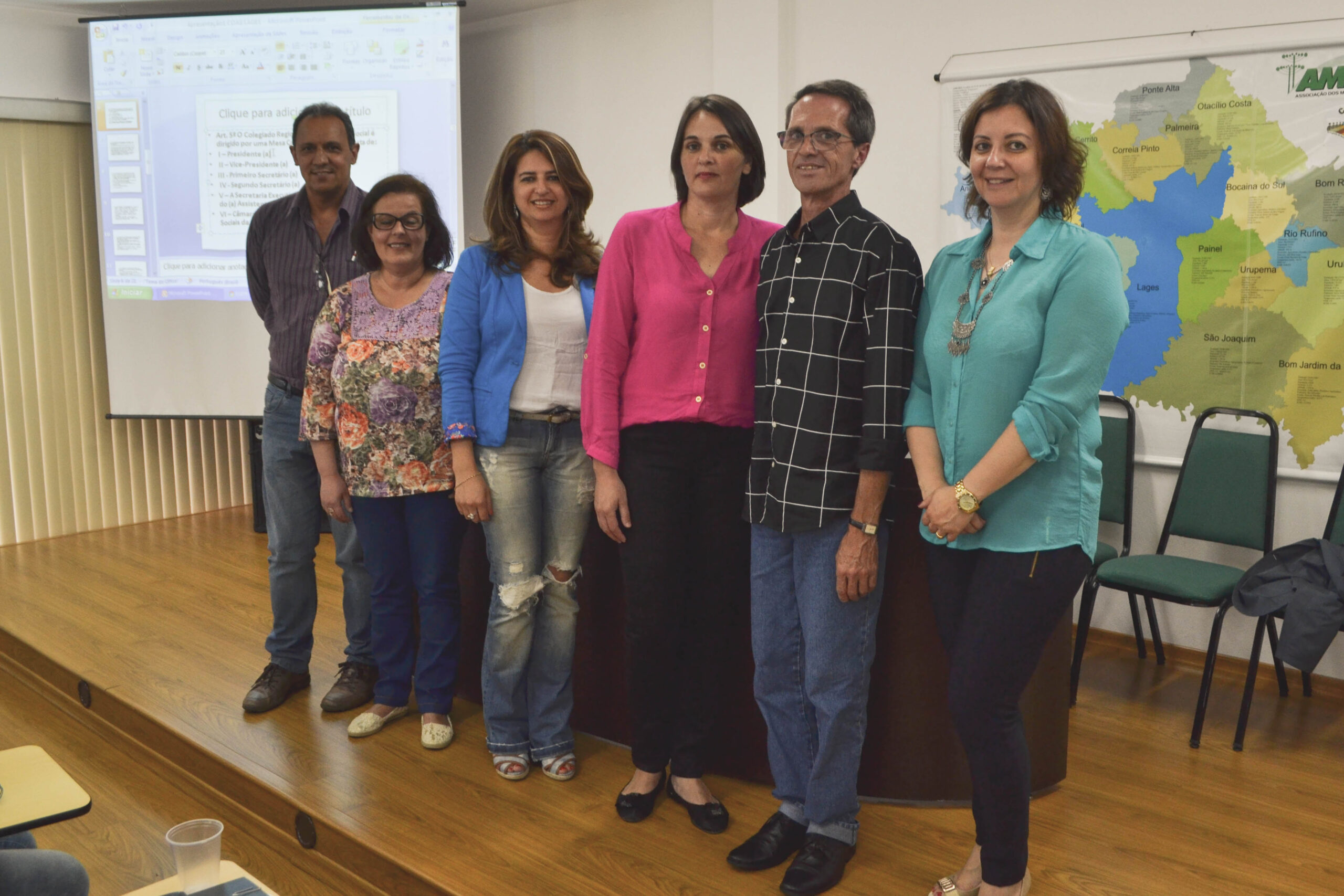 Você está visualizando atualmente Região define metas e elege Colegiado de Assistência Social