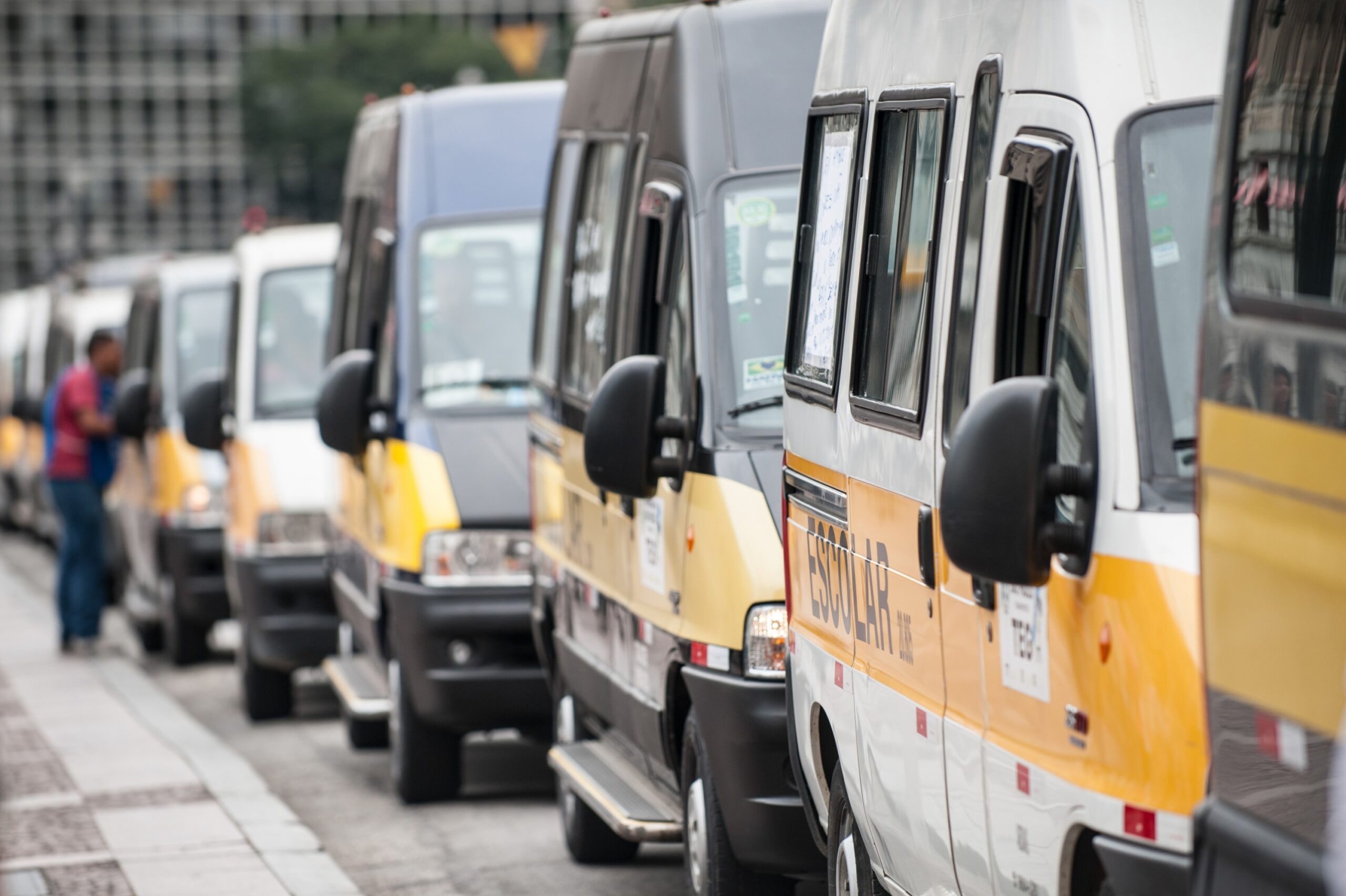 Leia mais sobre o artigo Estado paga uma parcela do Transporte Escolar, mas três continuam em atraso