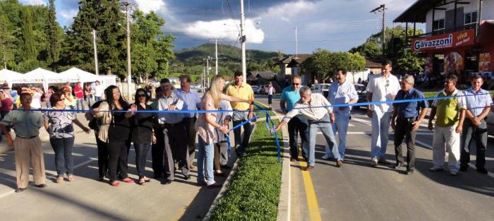 Você está visualizando atualmente Inaugurada avenida João Assink em Bocaina do Sul