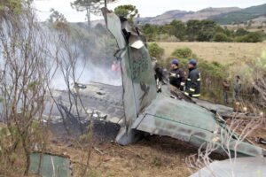 Leia mais sobre o artigo Oito mortes na queda de avião da FAB