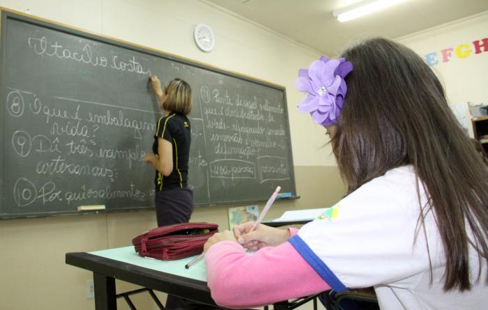 Você está visualizando atualmente Acordo garante piso do magistério em Otacílio Costa