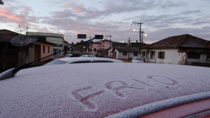 Você está visualizando atualmente Temperaturas voltaram a ficar negativas na serra catarinense