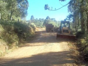 Leia mais sobre o artigo Três obras de revitalização de estradas foram concluídas