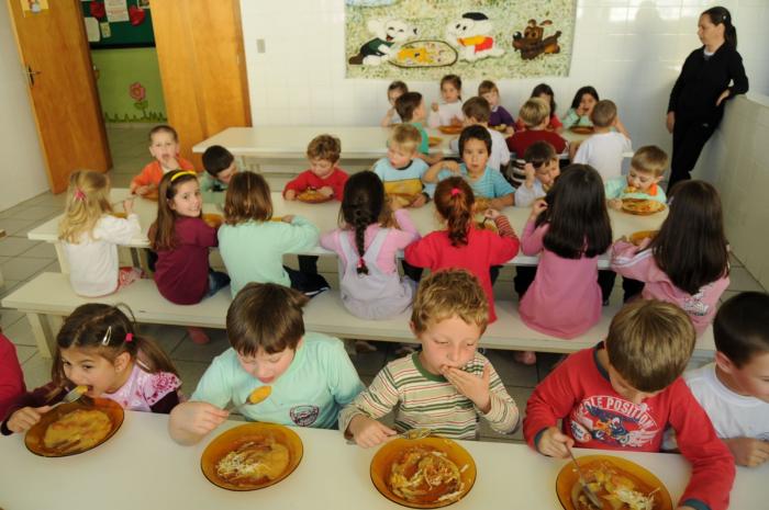 Você está visualizando atualmente Mais de 300 Municípios estão com os Conselhos de Alimentação Escolar vencidos