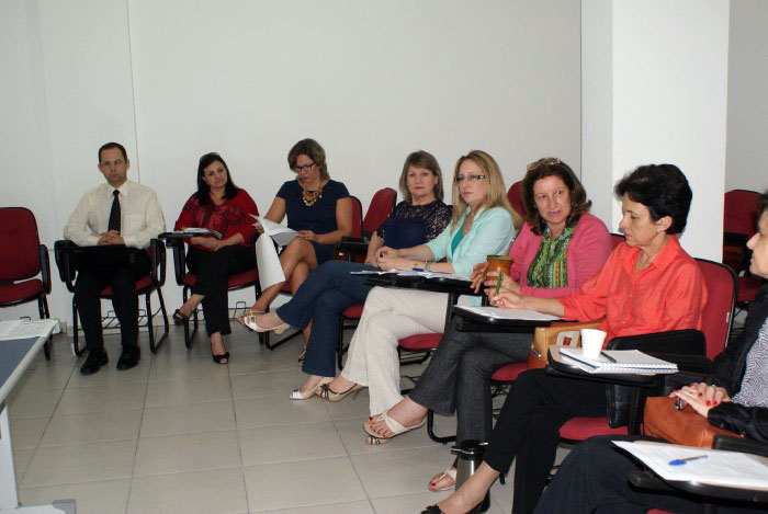 Leia mais sobre o artigo Reunião debate uma política estadual para os Consórcios de Saúde