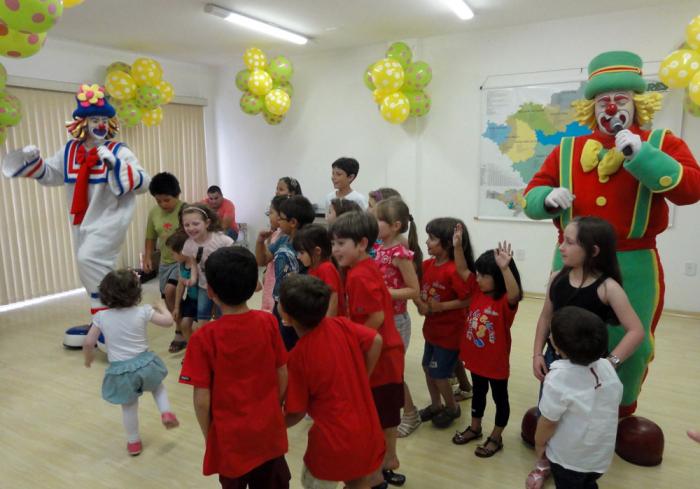 Leia mais sobre o artigo Patati Patatá estão encerrando as apresentações na Serra Catarinense