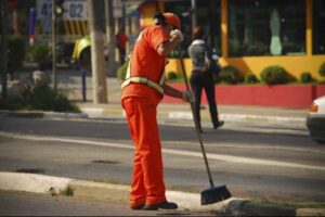 Leia mais sobre o artigo Piso salarial para garis deve ser votado no Senado e pode onerar Municípios