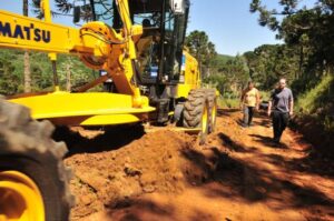 Leia mais sobre o artigo Prefeitura instala canteiro de obras na localidade de Santa Catarina