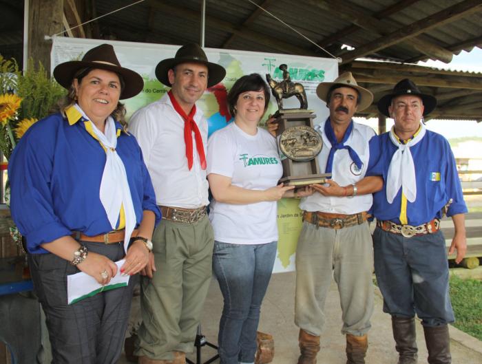 Você está visualizando atualmente Lages conquista o bicampeonato nas Laçadas de Seleções Amures