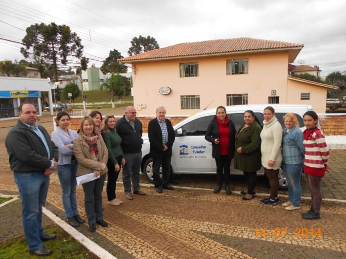 Você está visualizando atualmente Conselho Tutelar de São José do Cerrito ganha novo veículo