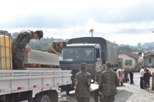 Leia mais sobre o artigo Até o momento, Governo do Estado enviou mais de R$ 2 milhões em insumos para o restabelecimento de moradias de Lages afetadas pela chuva de granizo