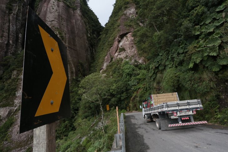 Leia mais sobre o artigo Serra do Corvo Branco é reaberta ao tráfego