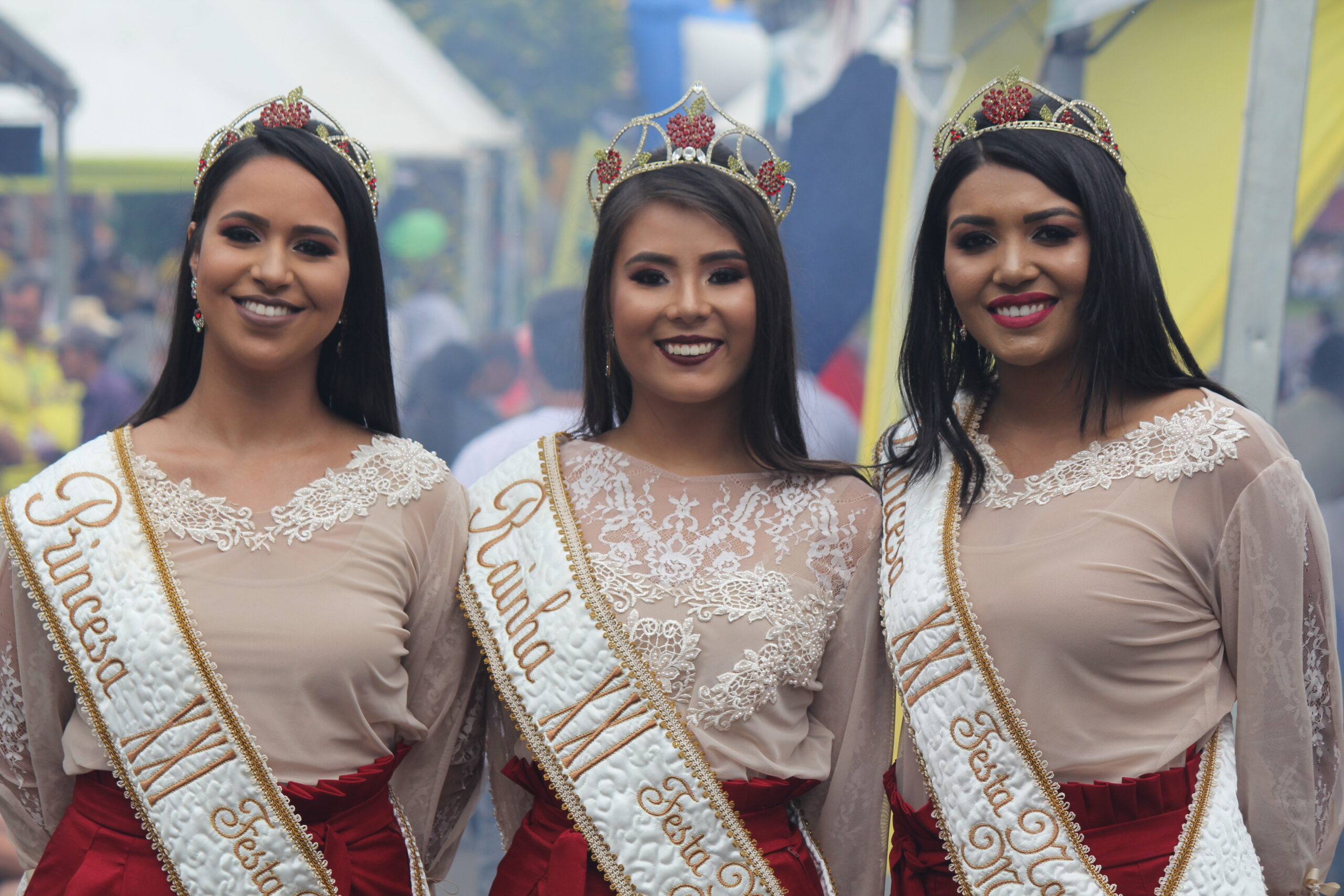 Você está visualizando atualmente Comitiva divulga XXI Festa Nacional da Maçã no Encontro dos Amigos