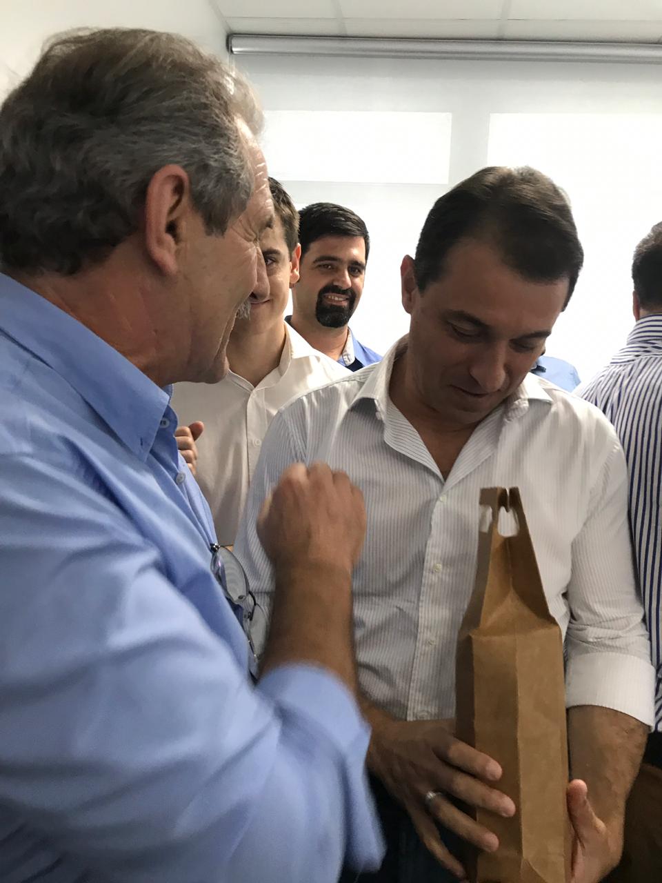 Você está visualizando atualmente Presidente da Amures participa de reunião com o Governador para implantar núcleo de convênios