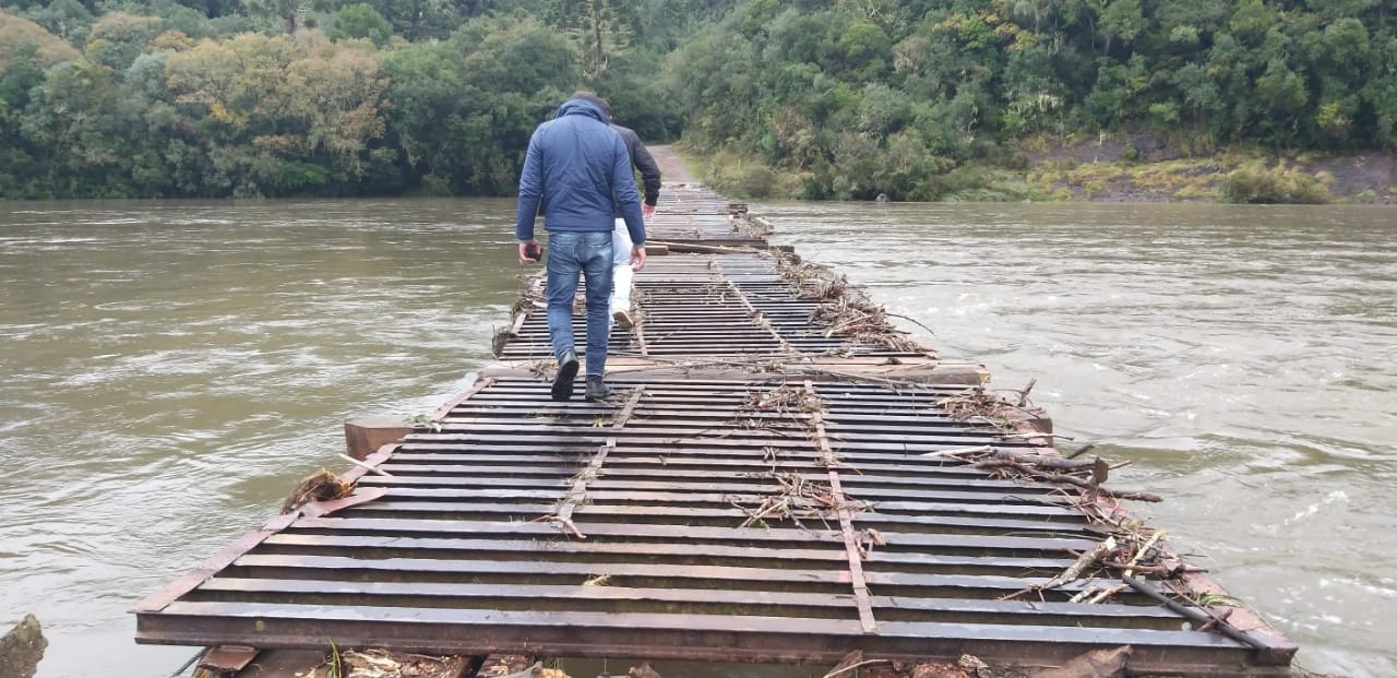 Leia mais sobre o artigo Defesa Civil recomenda que pessoas não usem a Ponte das Goiabeiras