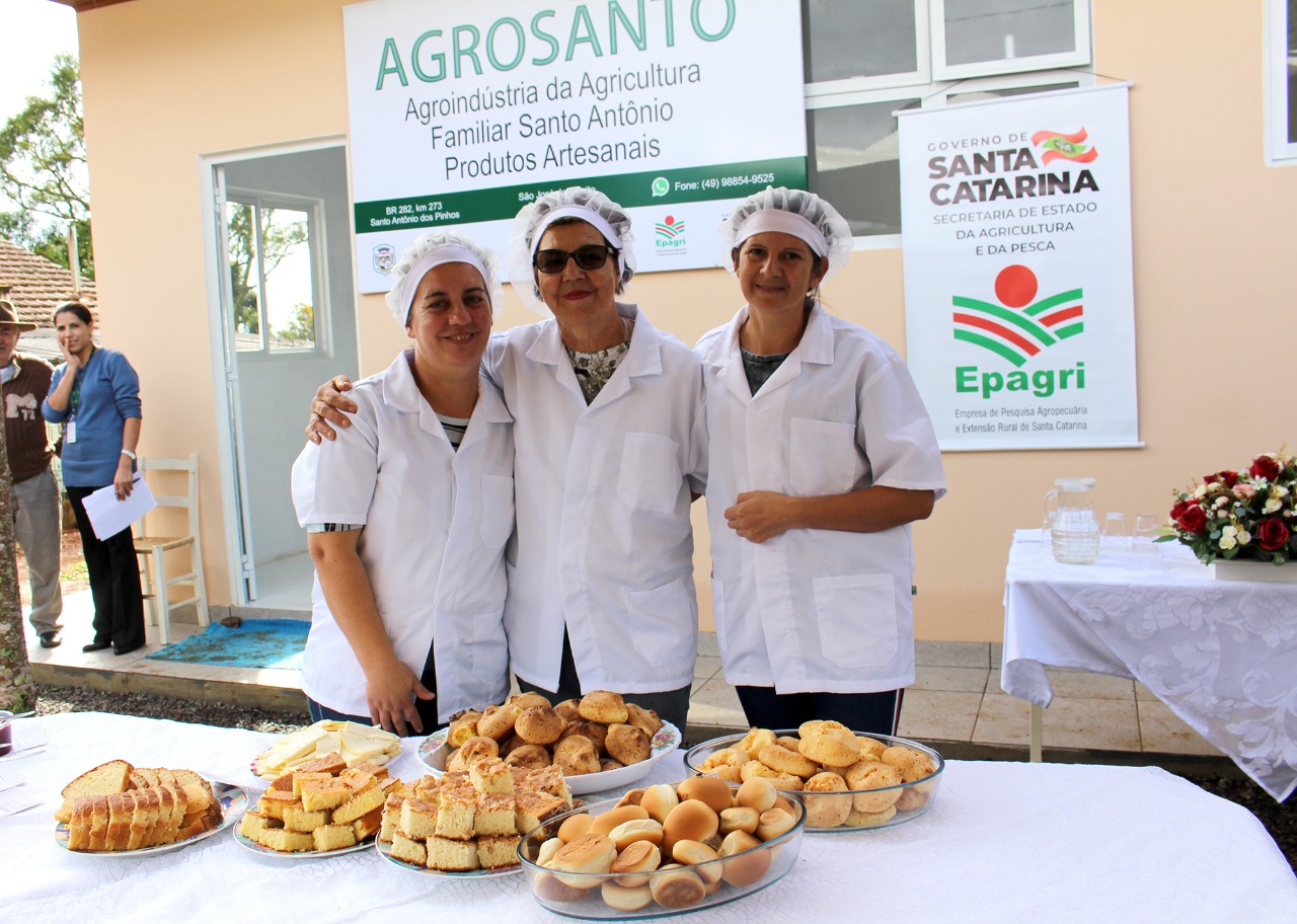 Você está visualizando atualmente Agricultoras inauguram agroindústria em São José do Cerrito