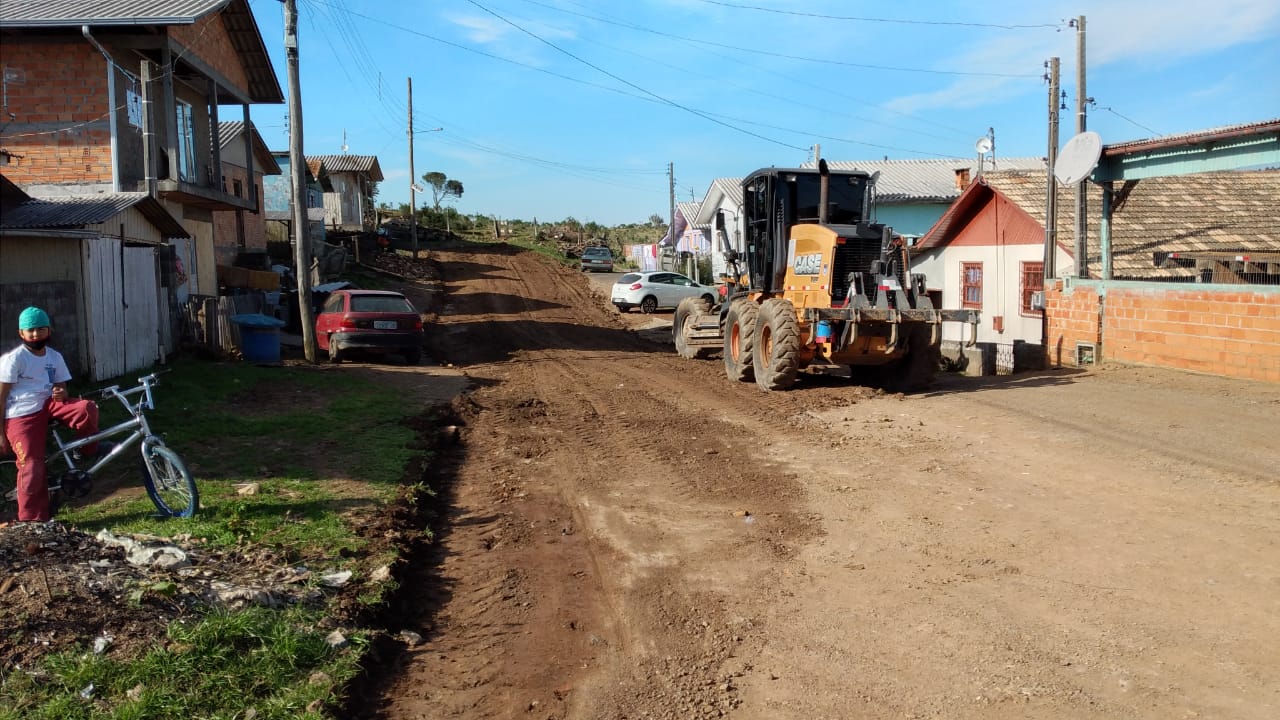 Você está visualizando atualmente Bairro Jardim Bandeira continua recebendo melhorias