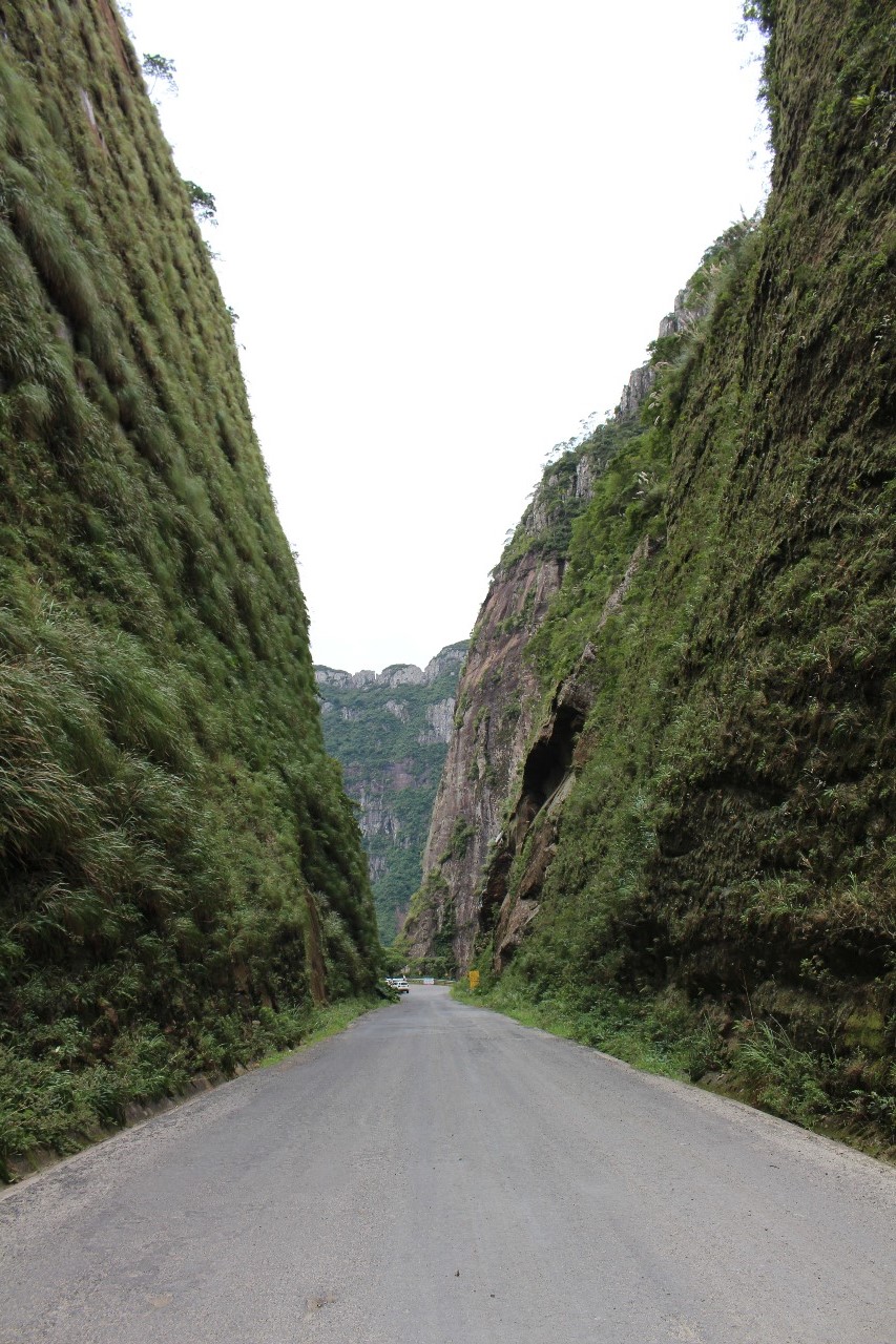 Você está visualizando atualmente Serra do Corvo Branco