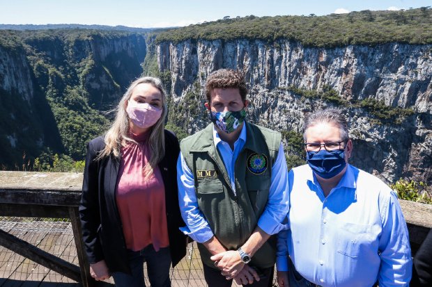 Você está visualizando atualmente Vice-governadora acompanha lançamento da concessão dos parques de Aparados da Serra e Serra Geral