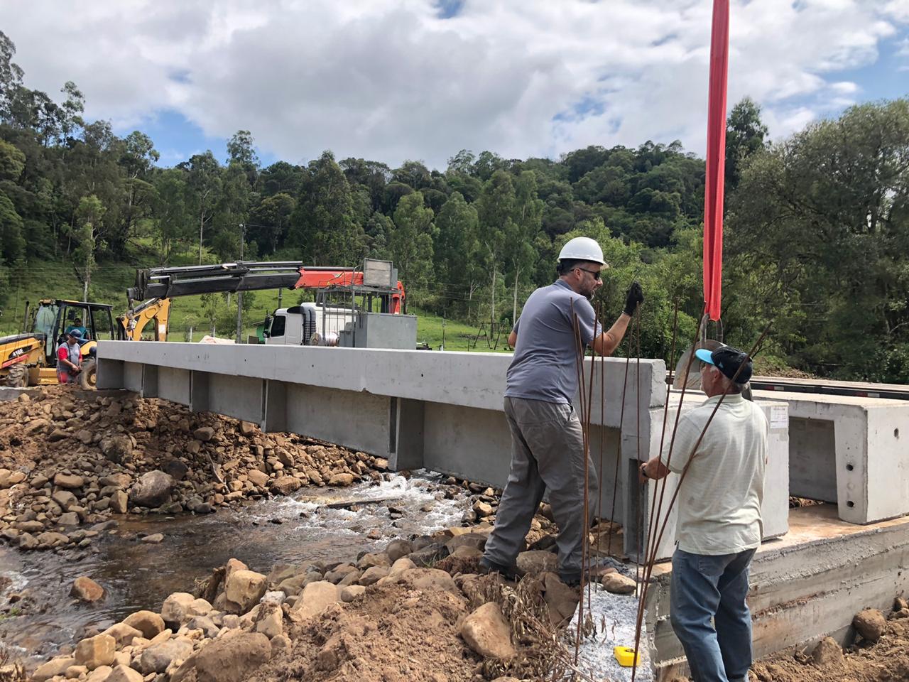 Você está visualizando atualmente Defesa Civil entrega Kits de Transposição em Rio Rufino