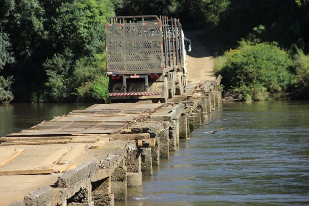 Você está visualizando atualmente Carlos Moisés reforça pedido de federalização da Rota Caminhos da Neve e recuperação da Ponte das Goiabeiras