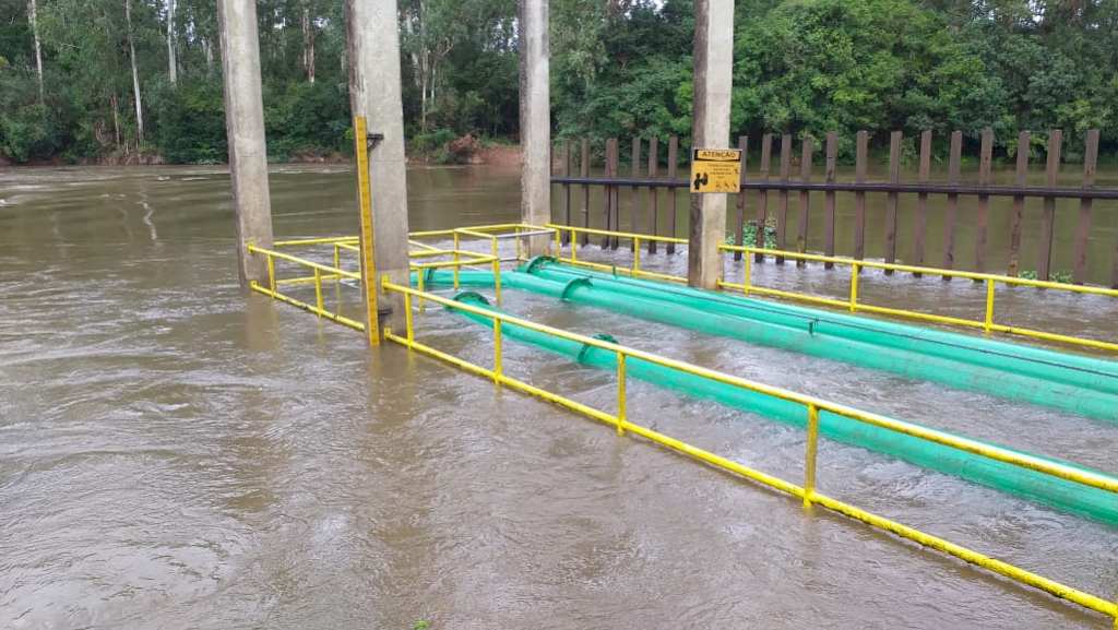 Leia mais sobre o artigo Rio Canoas atingiu 6 metros e entrou para o nível de atenção