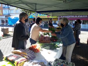 Leia mais sobre o artigo Parceria entre Secretaria da Agricultura e Pesca e Epagri viabiliza melhorias estruturais aos produtores da Feira da Agricultura Familiar de Lages