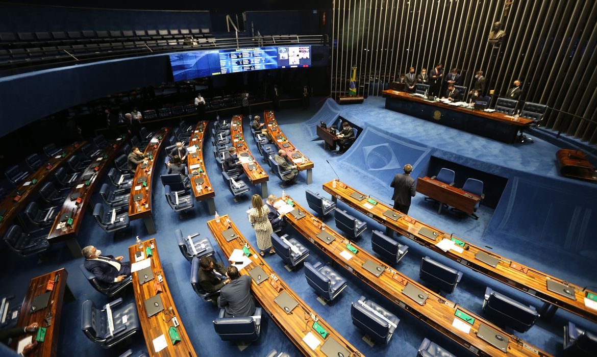 Você está visualizando atualmente Senado aprova em segundo turno PEC Emergencial