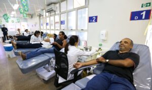 Leia mais sobre o artigo Covid-19: doações de sangue caem 20% e governo lança campanha