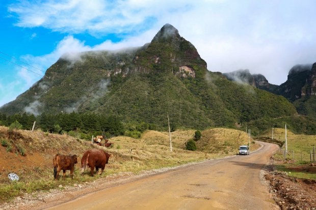 Leia mais sobre o artigo Governador autoriza início da pavimentação na Serra do Corvo Branco