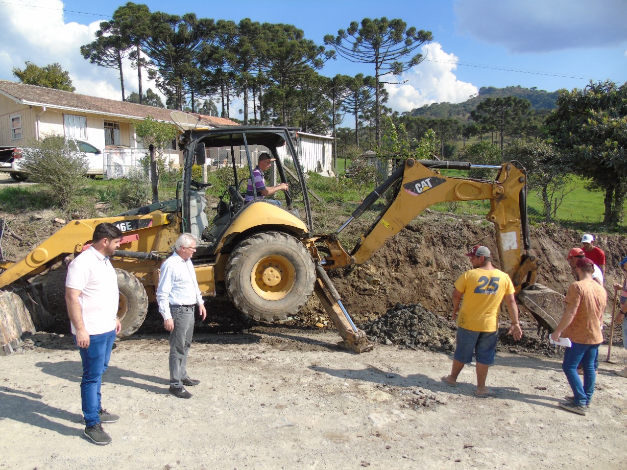 Você está visualizando atualmente Prefeito de Rio Rufino faz melhorias na SC-370