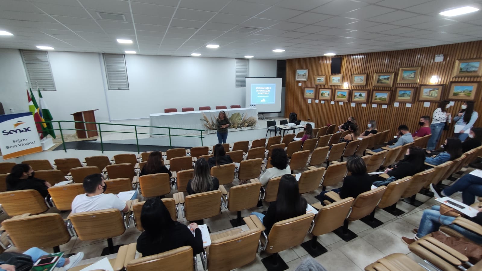 Você está visualizando atualmente Secretaria de Turismo promove curso de Atendimento e Informações Turísticas