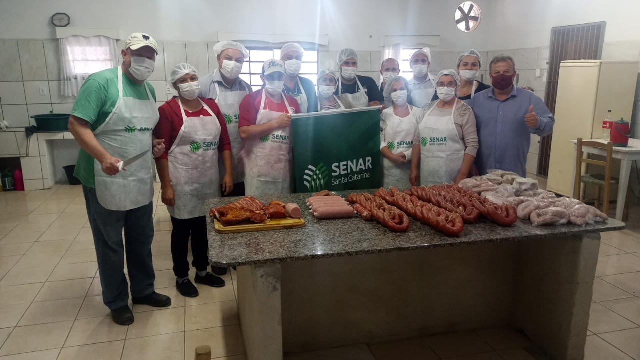 Leia mais sobre o artigo PREFEITURA DE OTACÍLIO REALIZA CURSO DE “PROCESSAMENTO DE CARNE SUÍNA”