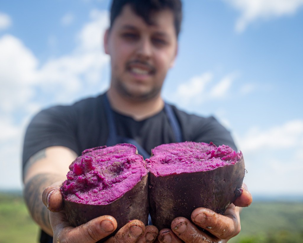 Você está visualizando atualmente Do Solo à Mesa: Congresso Raízes, em Lages, irá reunir chefs consagrados e entusiastas da gastronomia