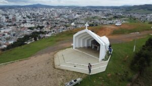 Leia mais sobre o artigo Prefeitura de Lages prepara o Morro da Cruz para a Semana Santa