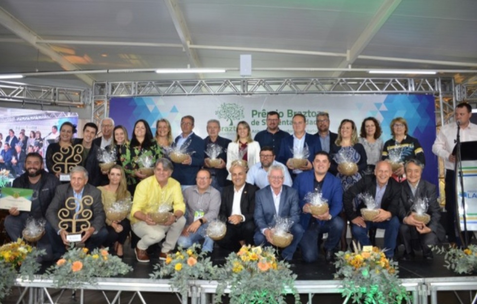 Você está visualizando atualmente Vencedores do Prêmio Braztoa de Sustentabilidade 2020/22 são anunciados em noite de festa na Serra Catarinense