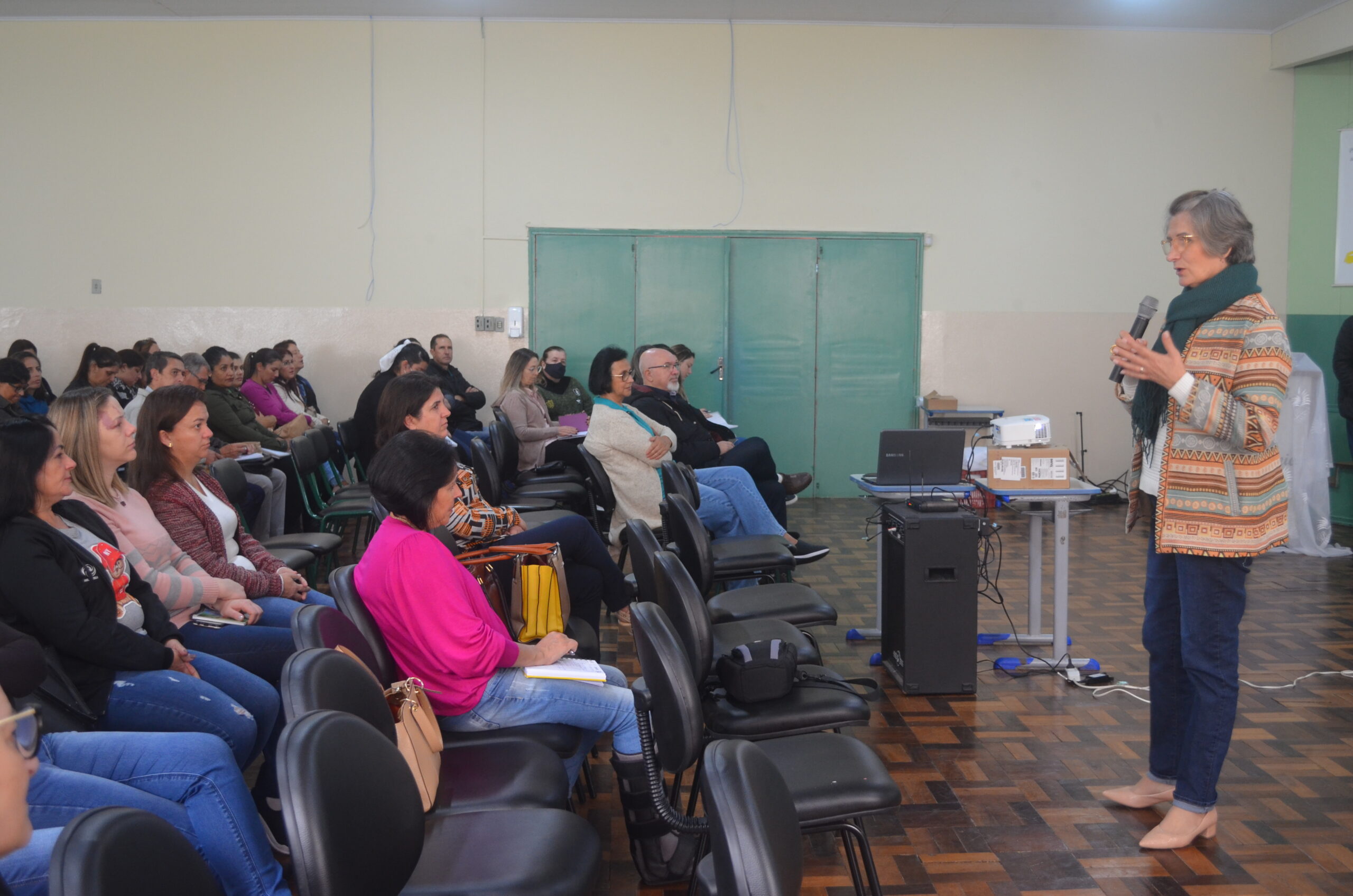 Você está visualizando atualmente Anita Garibaldi sediou o 1º Seminário Microrregional de Educação Especial