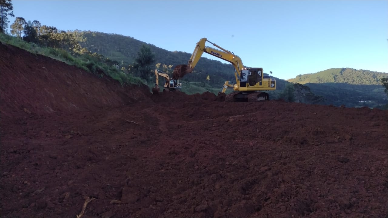 Leia mais sobre o artigo Prefeitura está construindo novo trecho de estrada na localidade do Luizinho