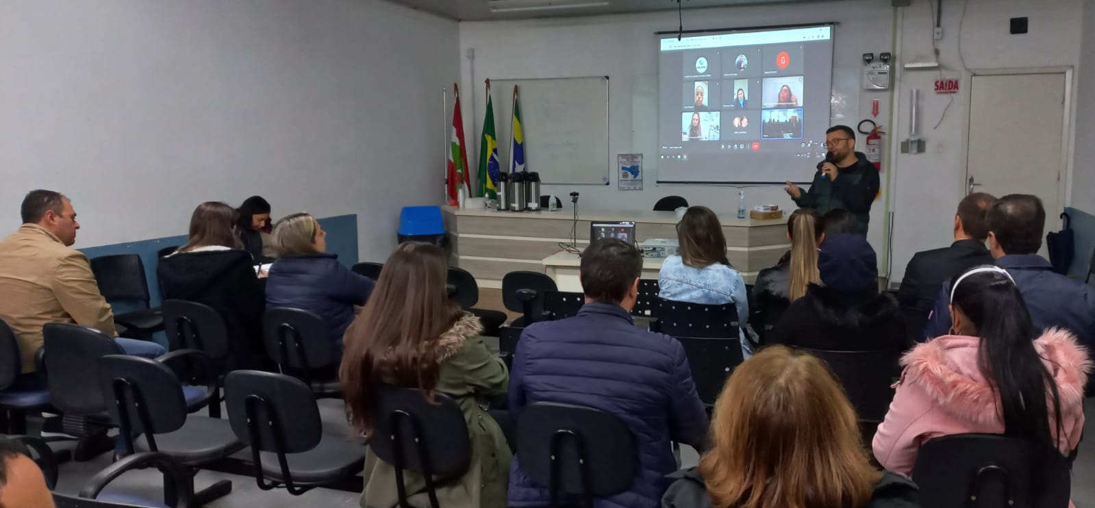 Você está visualizando atualmente Reunião da Rede de Urgência e Emergência esclarece situação sobre lotação da UPA e hospitais da região