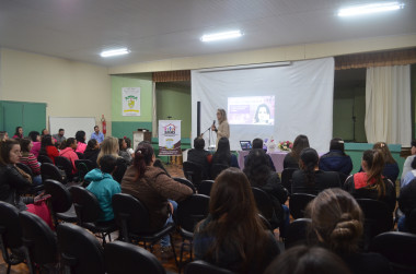 Você está visualizando atualmente Evento sobre Agosto Lilás reuniu mulheres anitenses