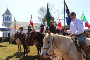 Leia mais sobre o artigo Lages celebrou a Semana Farroupilha com homenagem a Anita Garibaldi