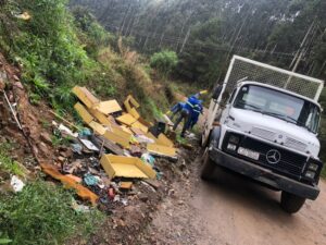 Leia mais sobre o artigo Prefeitura de Lages realiza limpeza geral dos acessos da cidade