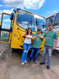 Leia mais sobre o artigo Micro-ônibus 0 Km melhora a qualidade do transporte de alunos