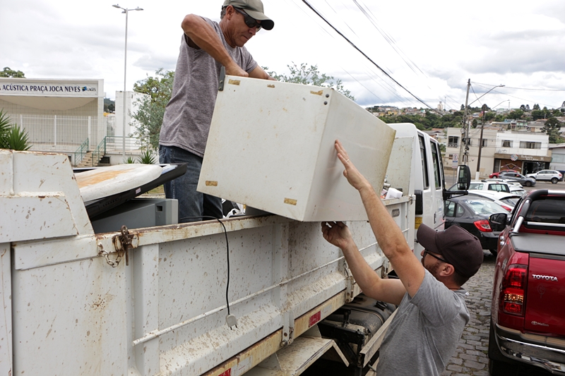 Você está visualizando atualmente Mutirão de Lixo Eletrônico será realizado no dia 11 de fevereiro, no estacionamento do Ginásio Ivo Silveira