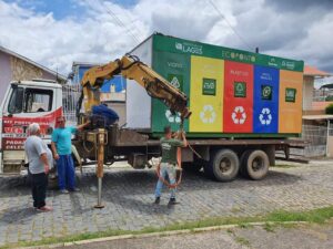 Leia mais sobre o artigo Bairro Petrópolis recebe Ecoponto para descarte correto do lixo reciclado