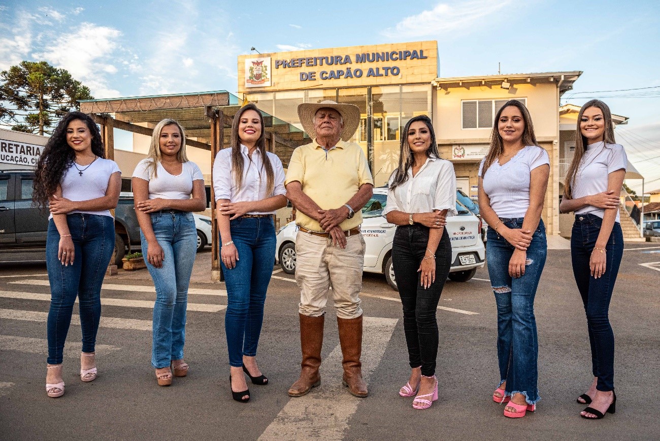 Leia mais sobre o artigo Após 7 anos sem festa Capão Alto escolhe Rainha e Princesas da 11ª Festa da Paçoca