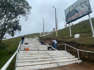 Leia mais sobre o artigo Prefeitura de Lages inicia preparação de infraestrutura do Morro da Cruz para a Semana Santa 2023