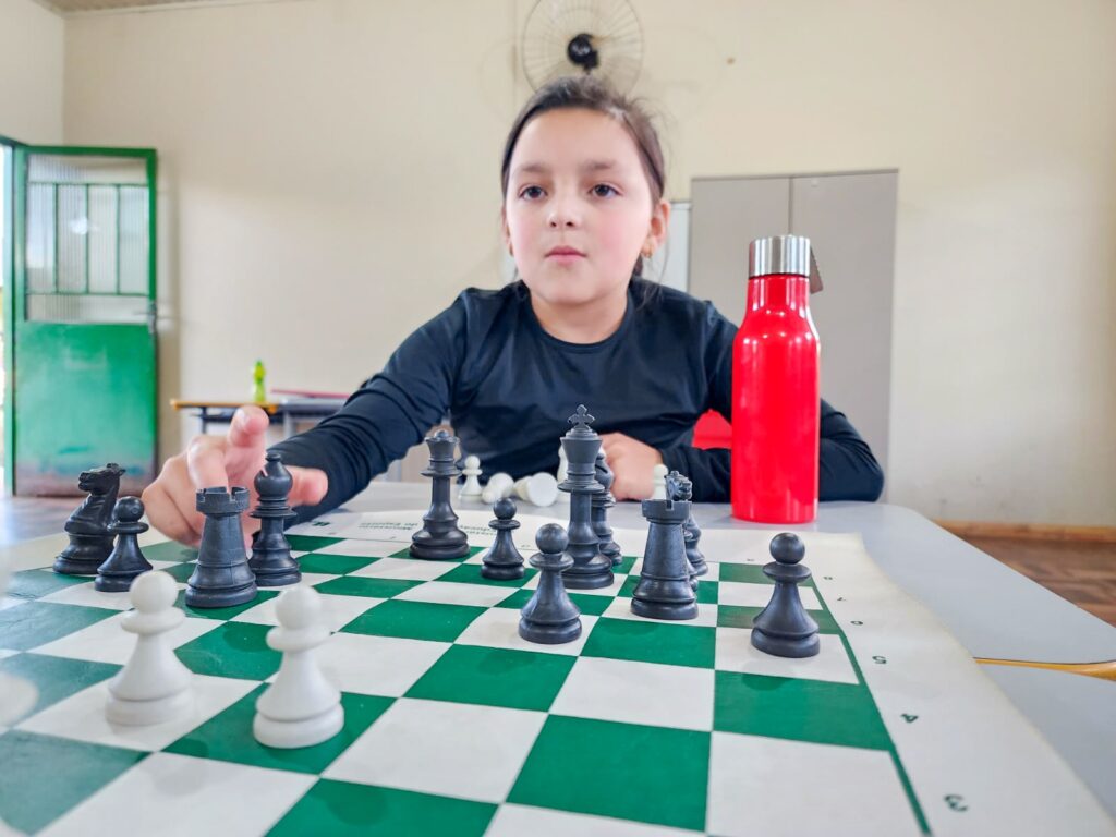 MidiaNews  Governo fomenta prática do xadrez como modalidade